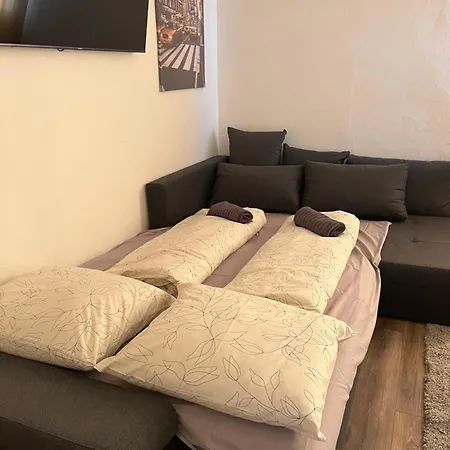 - Garden - Vendeghaz * Nesvady