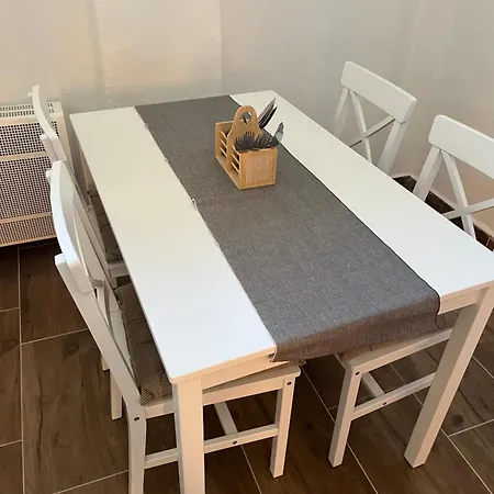 - Garden - Vendeghaz Apartment Nesvady