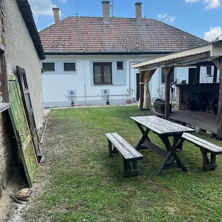 - Garden - Vendeghaz