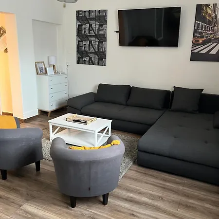 - Garden - Vendeghaz Apartment *