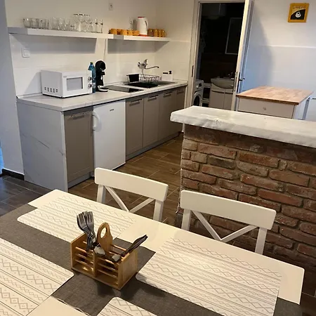 - Garden - Vendeghaz Apartment